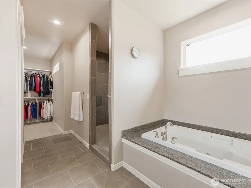 20 Luther Court Malaga, WA 98828