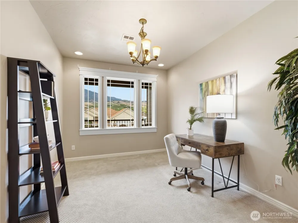 20 Luther Court Malaga, WA 98828