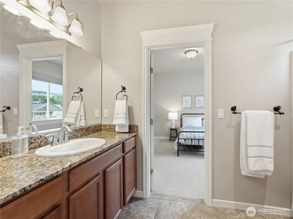 20 Luther Court Malaga, WA 98828
