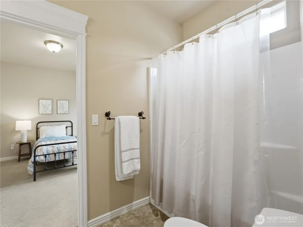 20 Luther Court Malaga, WA 98828