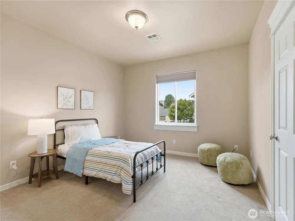 20 Luther Court Malaga, WA 98828