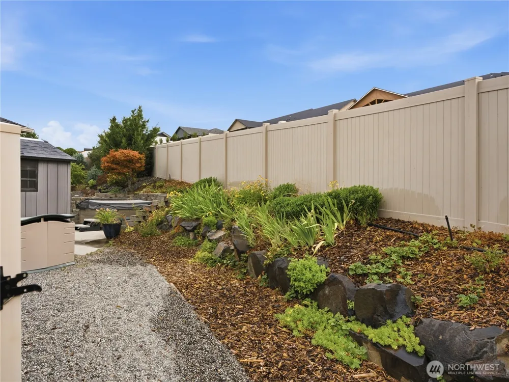 20 Luther Court Malaga, WA 98828