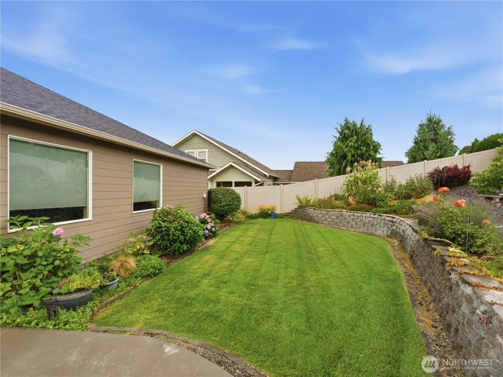 20 Luther Court Malaga, WA 98828