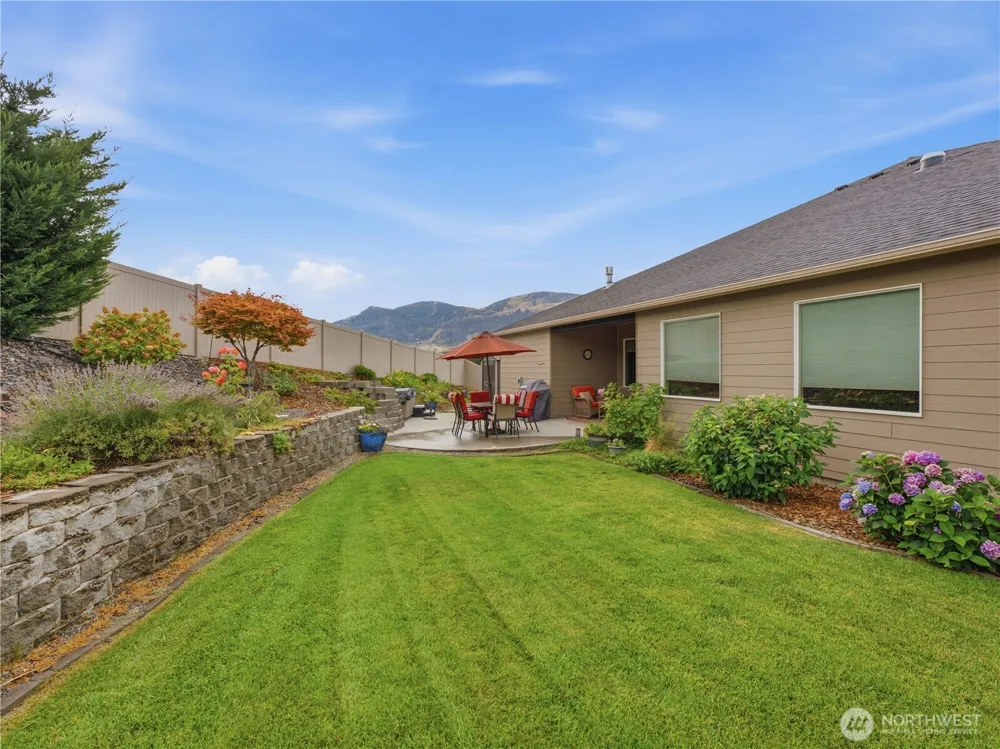 20 Luther Court Malaga, WA 98828