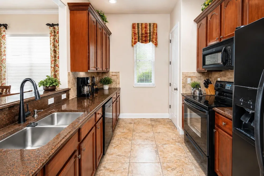 1549 FAIRVIEW CIRCLE Reunion, FL 34747