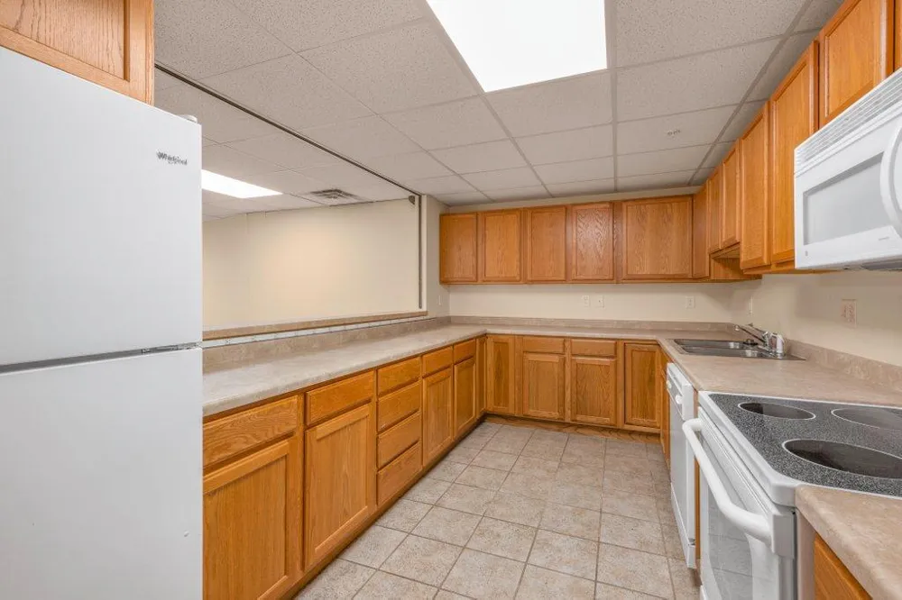 114200 Hundertmark #110 Chaska, MN 55318