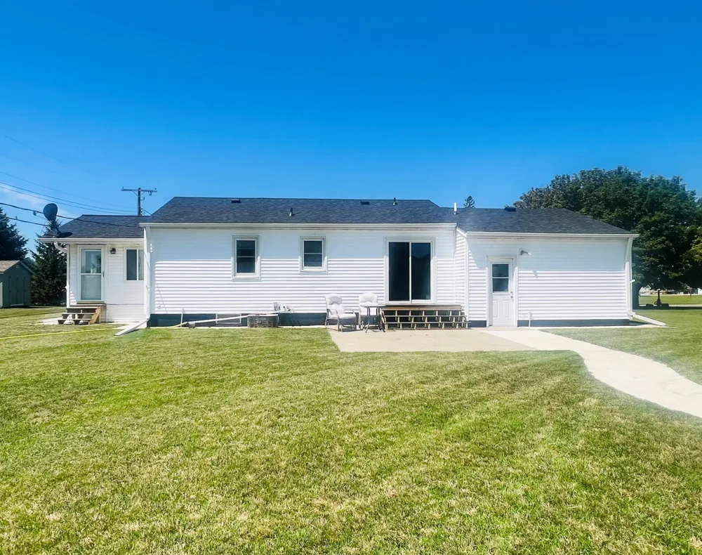 610 E 2nd Street Graceville, MN 56240