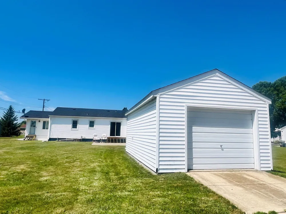 610 E 2nd Street Graceville, MN 56240