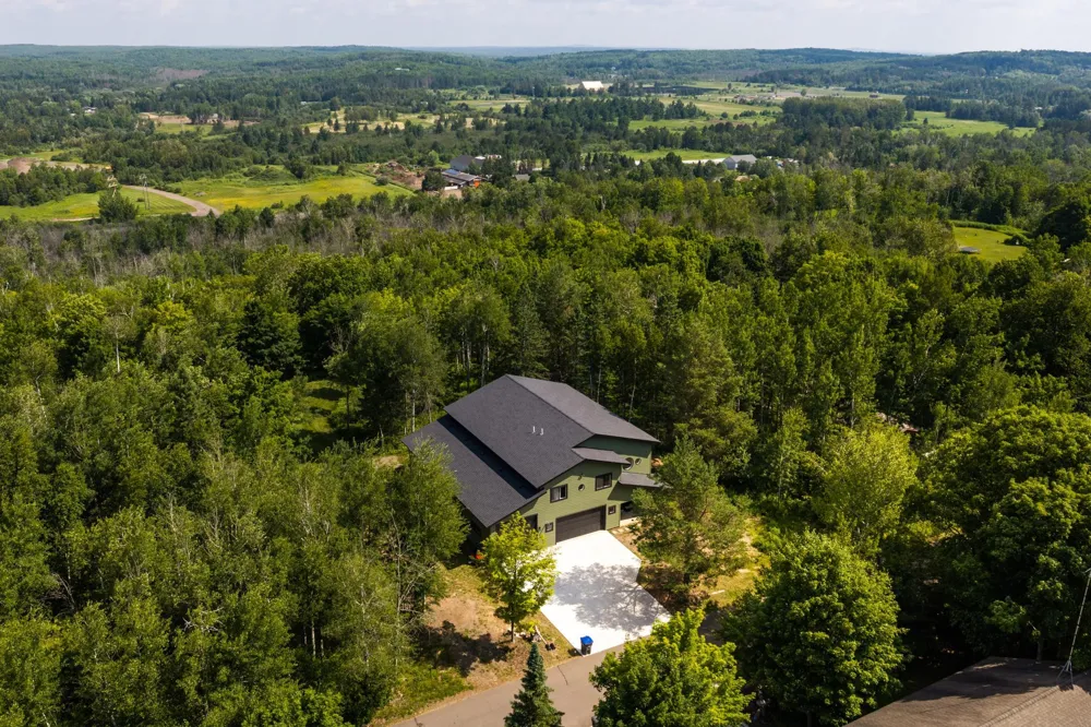 417 Elk Street Duluth, MN 55803