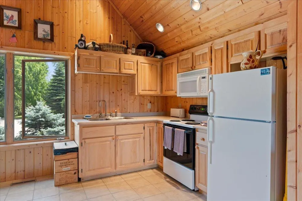 7127 Forestview Road NW Walker, MN 56484