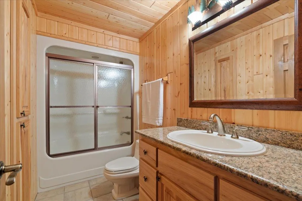 7127 Forestview Road NW Walker, MN 56484