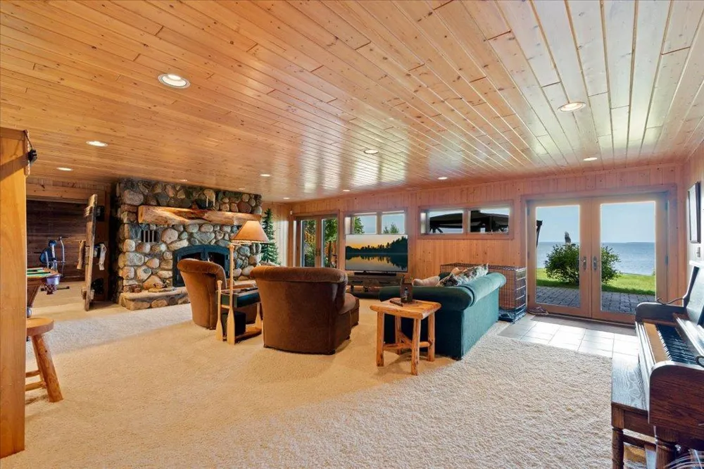 7127 Forestview Road NW Walker, MN 56484