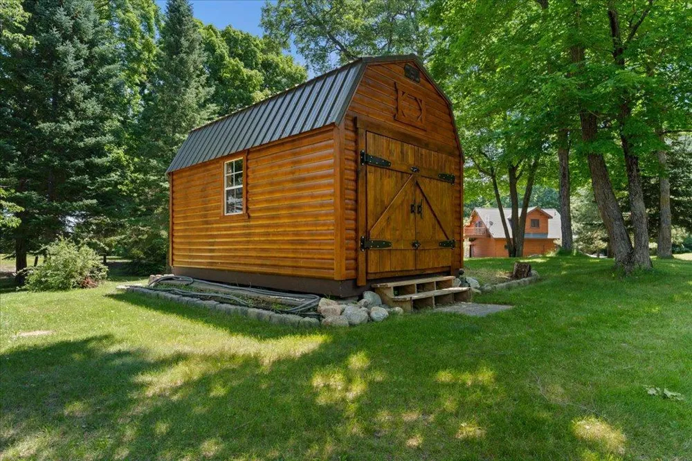 7127 Forestview Road NW Walker, MN 56484