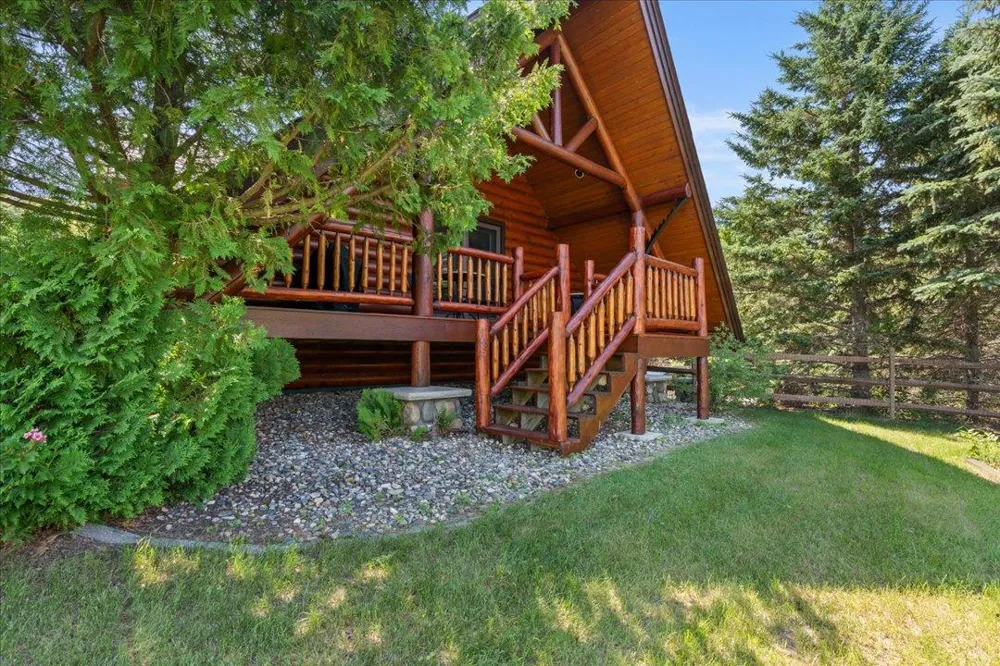 7127 Forestview Road NW Walker, MN 56484
