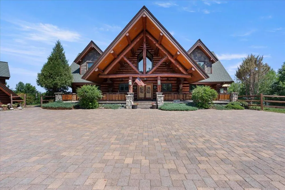 7127 Forestview Road NW Walker, MN 56484