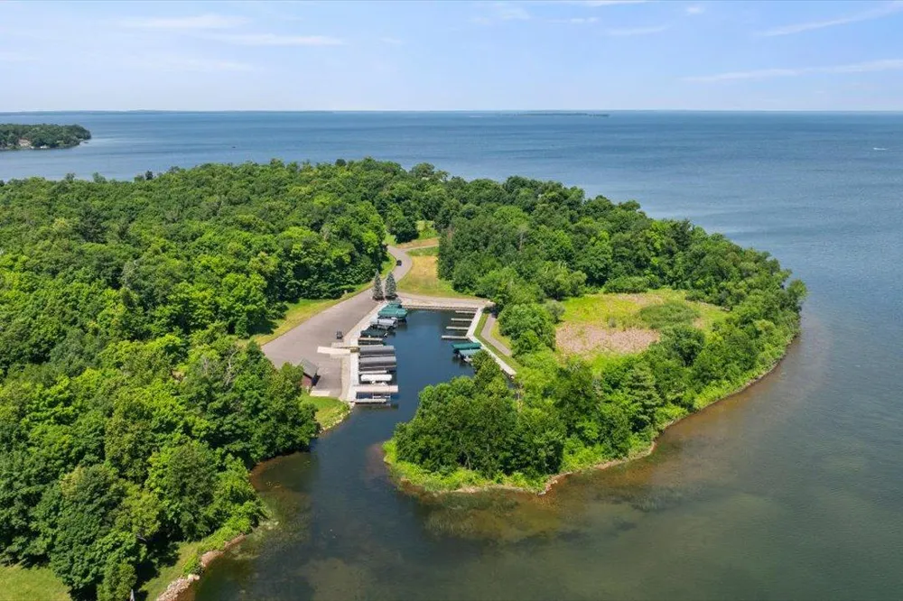7127 Forestview Road NW Walker, MN 56484