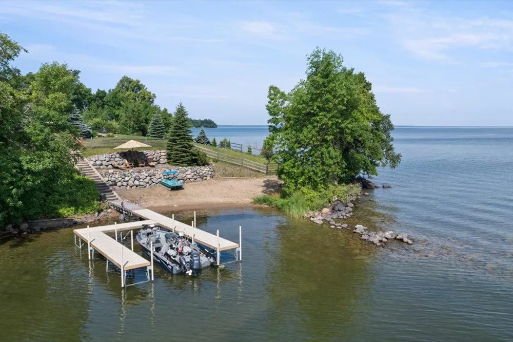 7127 Forestview Road NW Walker, MN 56484