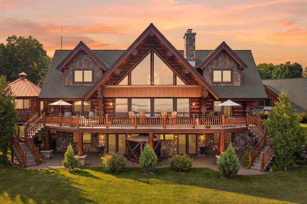 7127 Forestview Road NW Walker, MN 56484