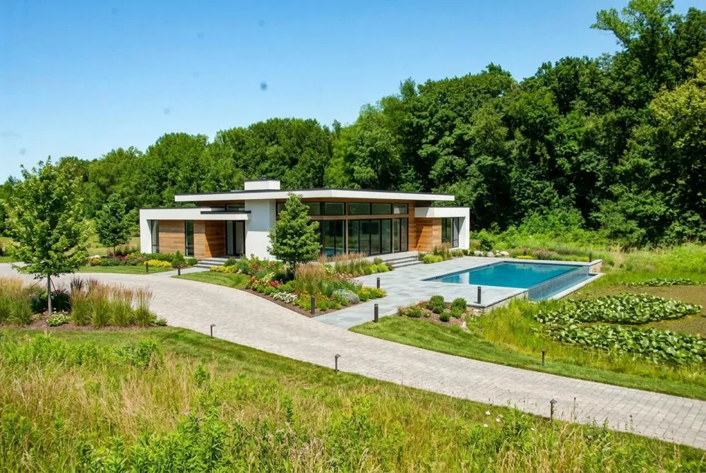 6864 Nature Lane #10 La Porte, IN 46350