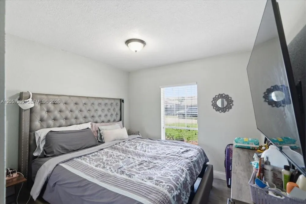 10960 NW 21st St Sunrise, FL 33322