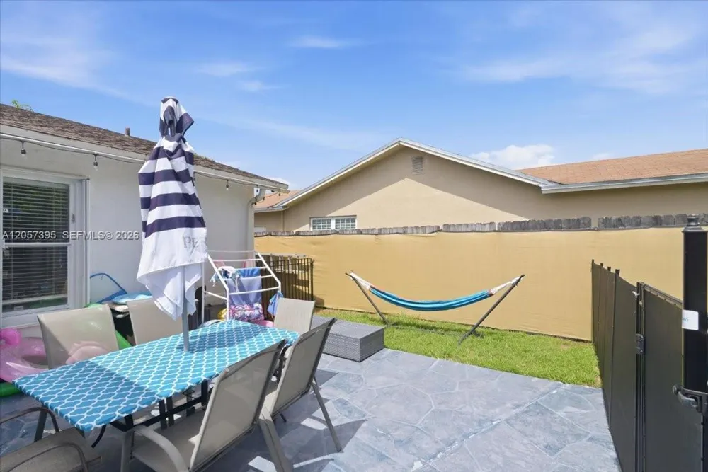 10960 NW 21st St Sunrise, FL 33322