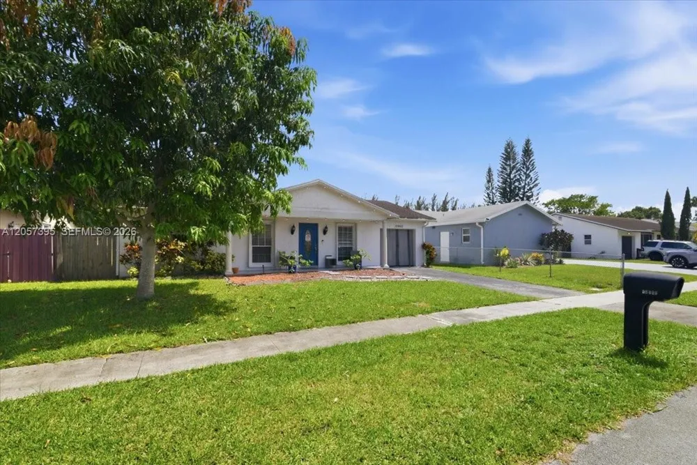 10960 NW 21st St Sunrise, FL 33322