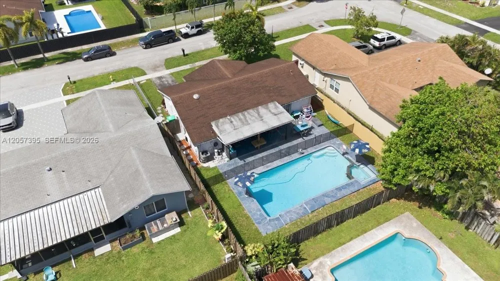 10960 NW 21st St Sunrise, FL 33322