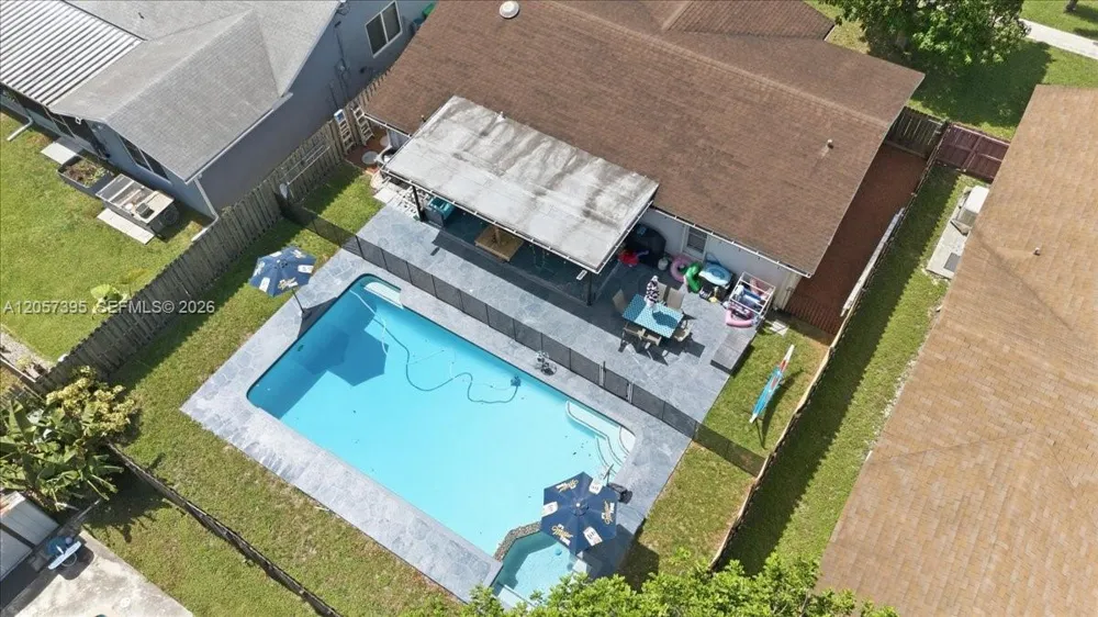 10960 NW 21st St Sunrise, FL 33322
