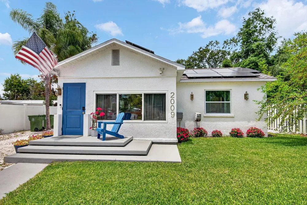 2009 1ST AVENUE E Bradenton, FL 34208