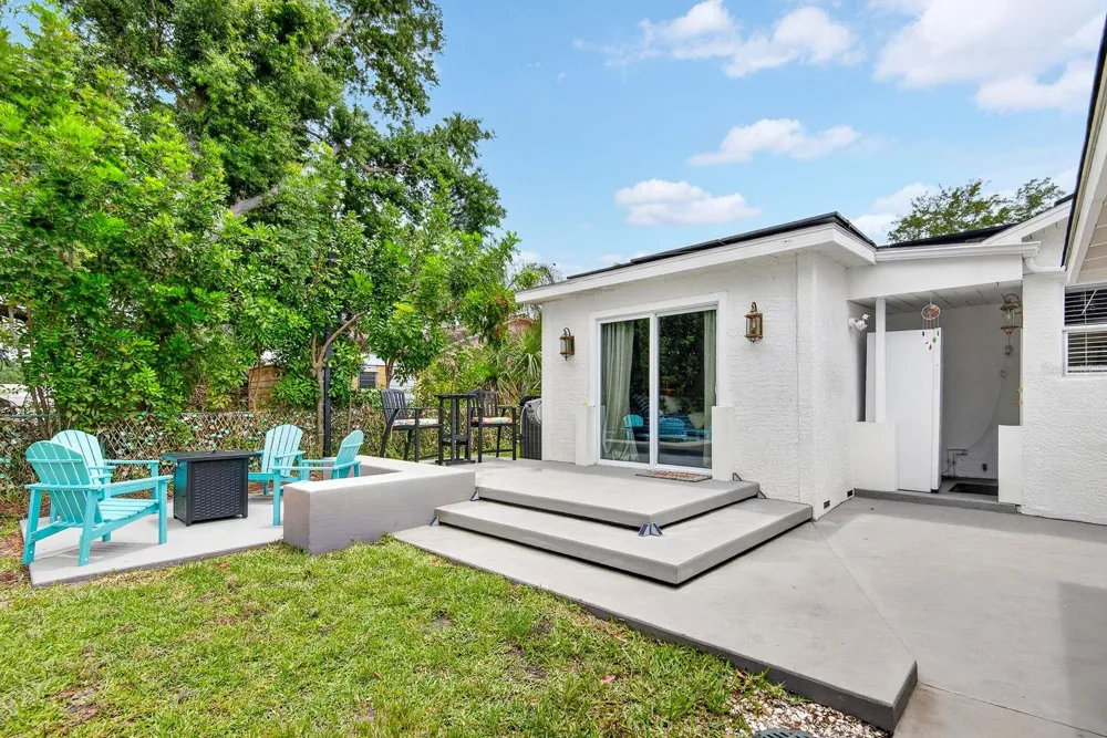 2009 1ST AVENUE E Bradenton, FL 34208