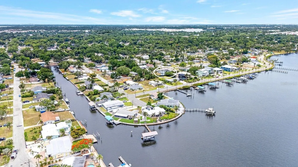 2009 1ST AVENUE E Bradenton, FL 34208