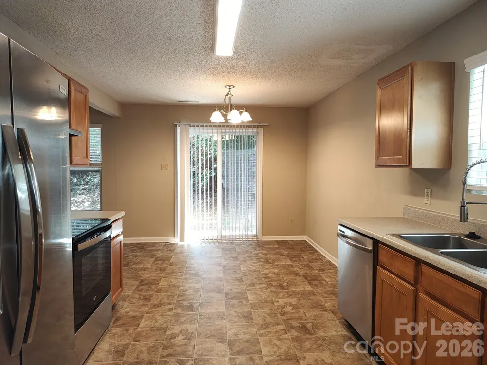 2038 Dunsmore Lane Waxhaw, NC 28173
