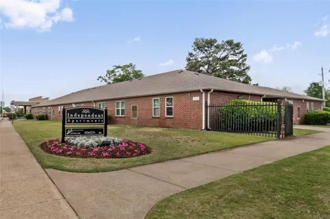 875 Doctor Mlk Jr Avenue