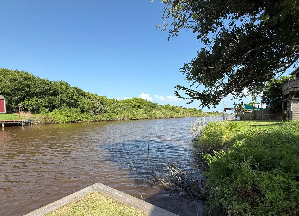 283 County Road 299 Sargent, TX 77414