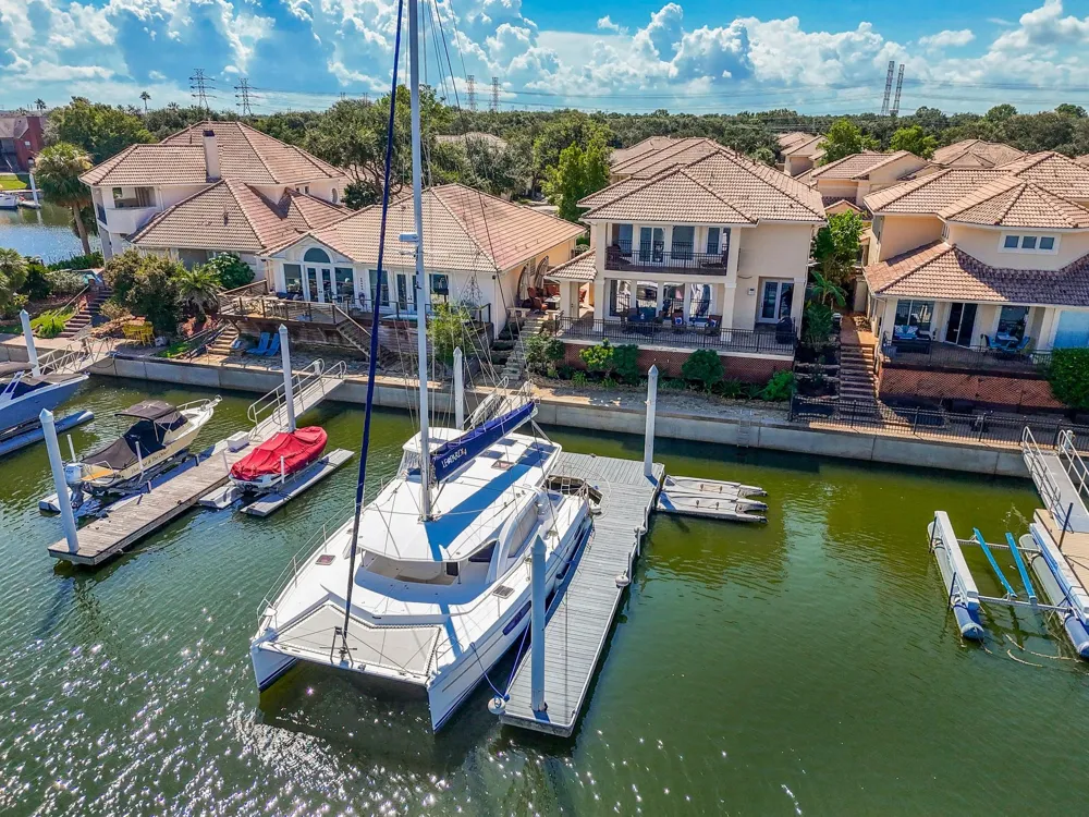 313 Harborside Circle Kemah, TX 77565