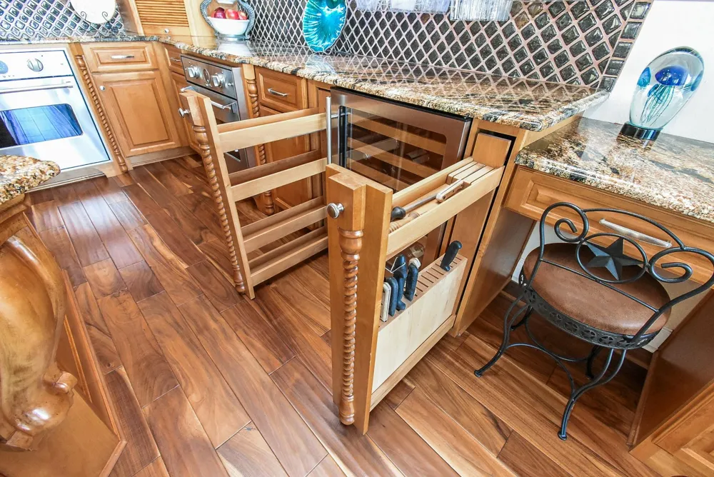 313 Harborside Circle Kemah, TX 77565