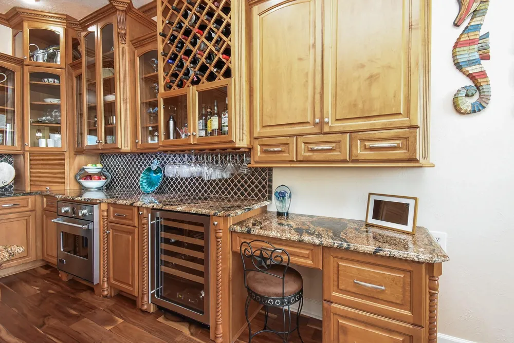 313 Harborside Circle Kemah, TX 77565