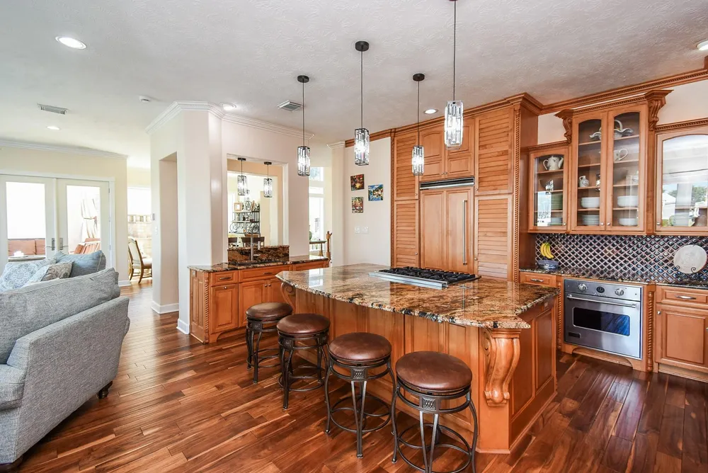 313 Harborside Circle Kemah, TX 77565