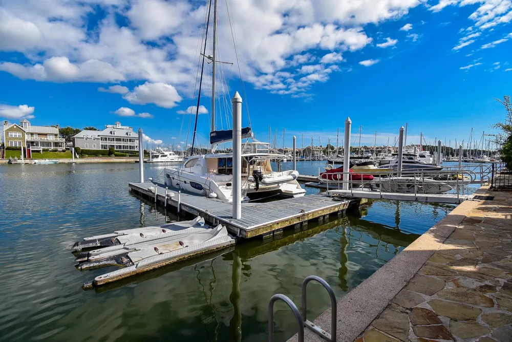 313 Harborside Circle Kemah, TX 77565
