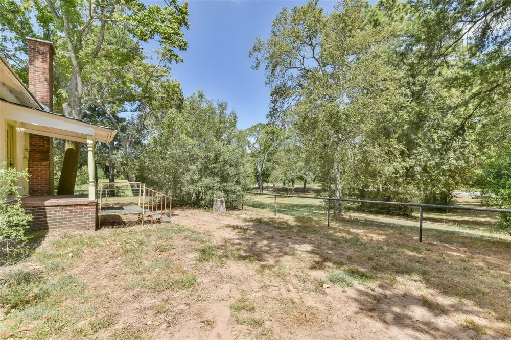 48005 Old Houston Highway Highway Hempstead, TX 77445