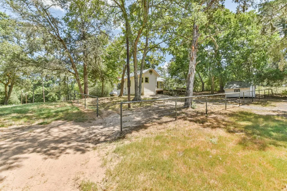 48005 Old Houston Highway Highway Hempstead, TX 77445