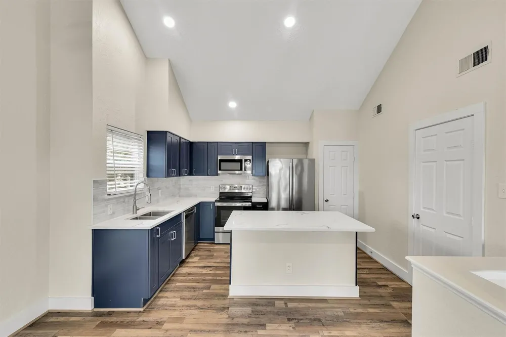 7 April Point Drive Conroe, TX 77356