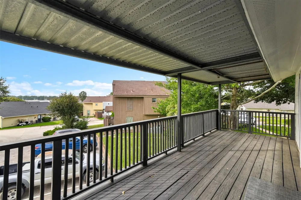 7 April Point Drive Conroe, TX 77356