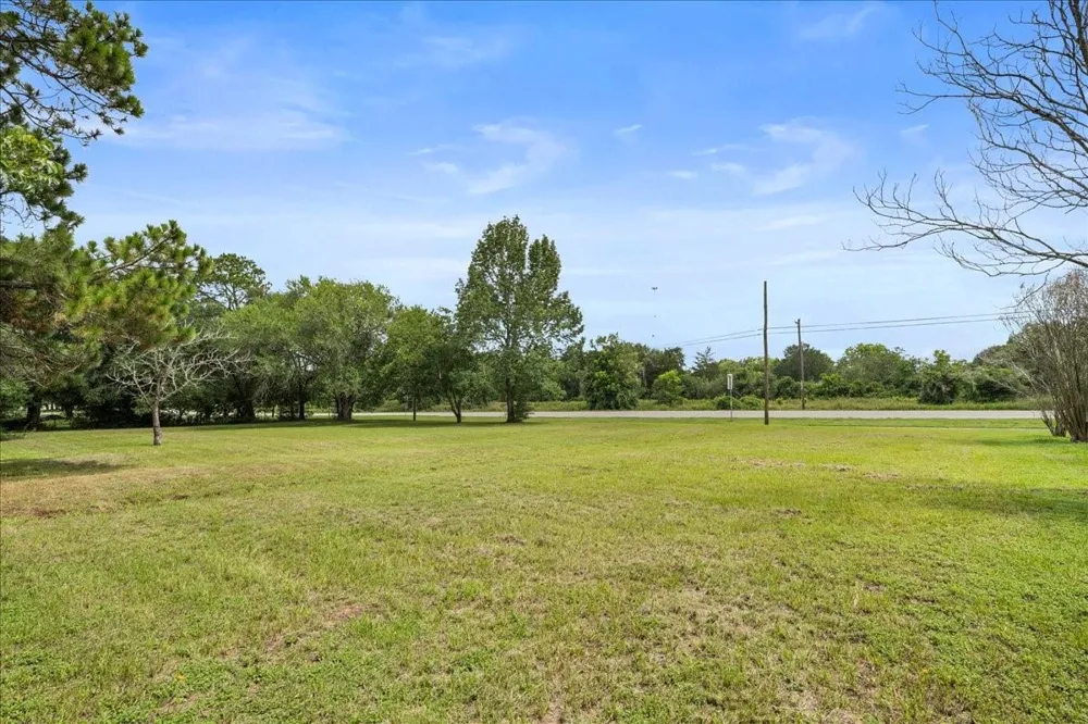 Hwy 90 Weimar, TX 78962