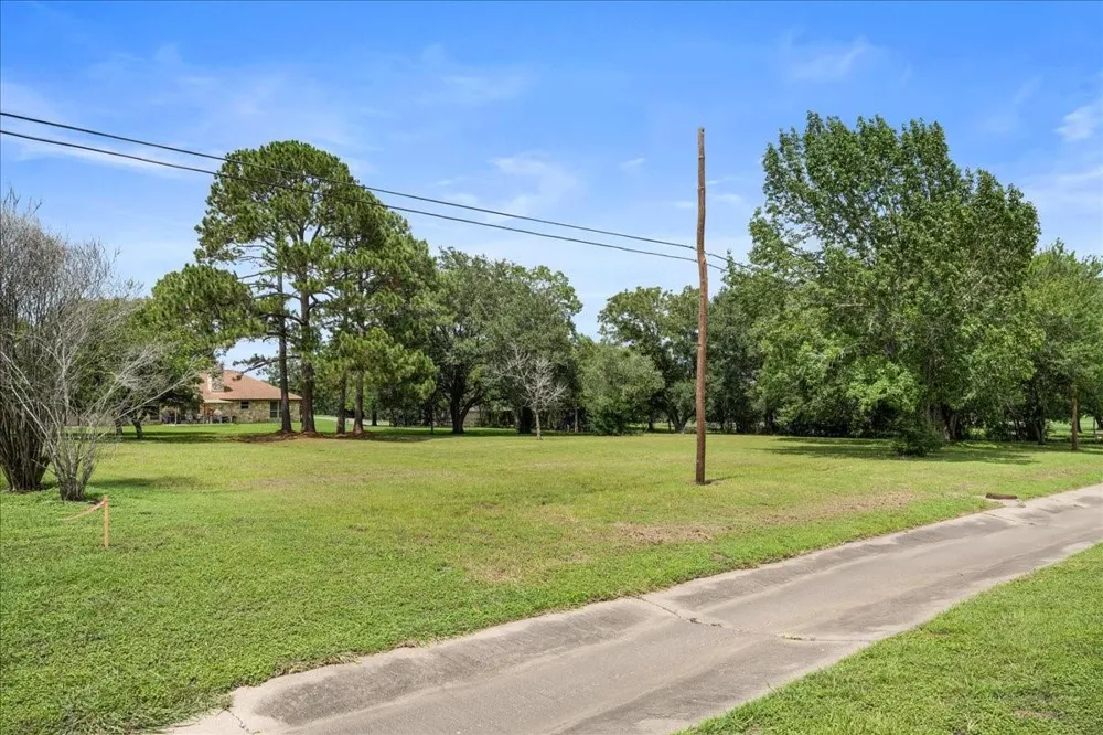 Hwy 90 Weimar, TX 78962