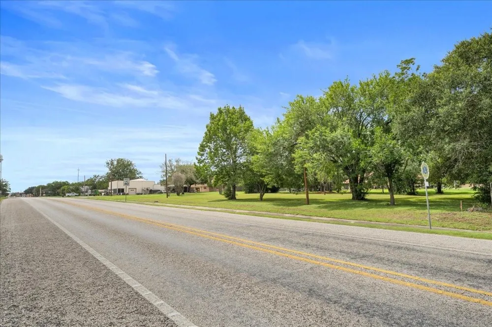 Hwy 90 Weimar, TX 78962