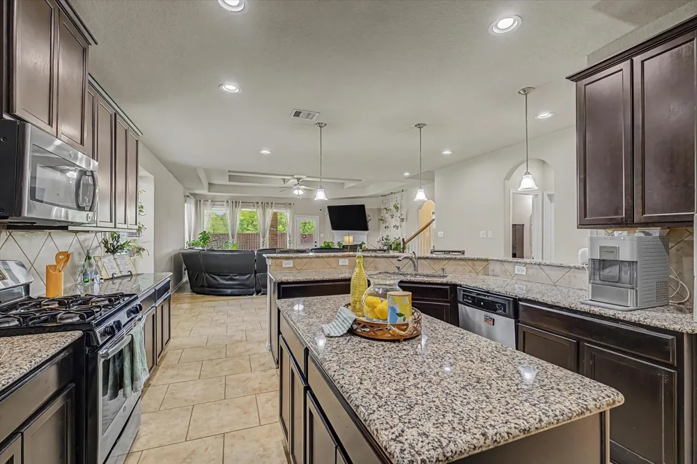 11722 Eagle Ridge Drive Mont Belvieu, TX 77535
