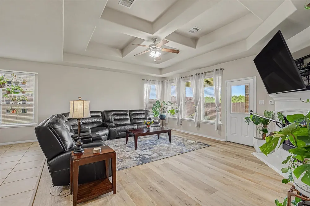 11722 Eagle Ridge Drive Mont Belvieu, TX 77535
