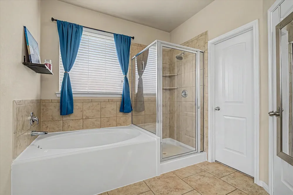 11722 Eagle Ridge Drive Mont Belvieu, TX 77535