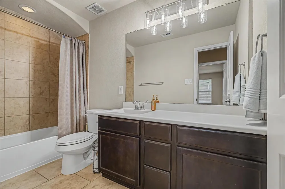 11722 Eagle Ridge Drive Mont Belvieu, TX 77535